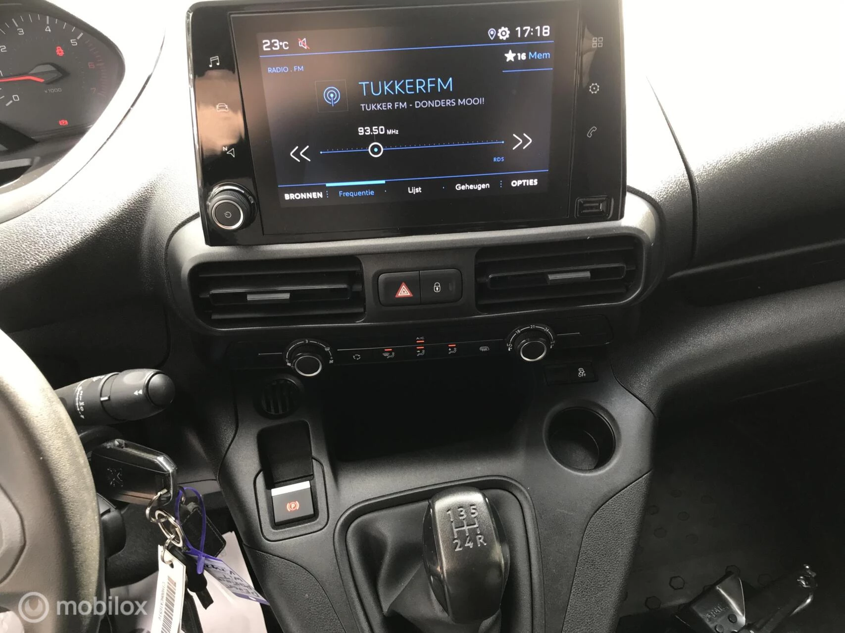 Hoofdafbeelding Peugeot Partner