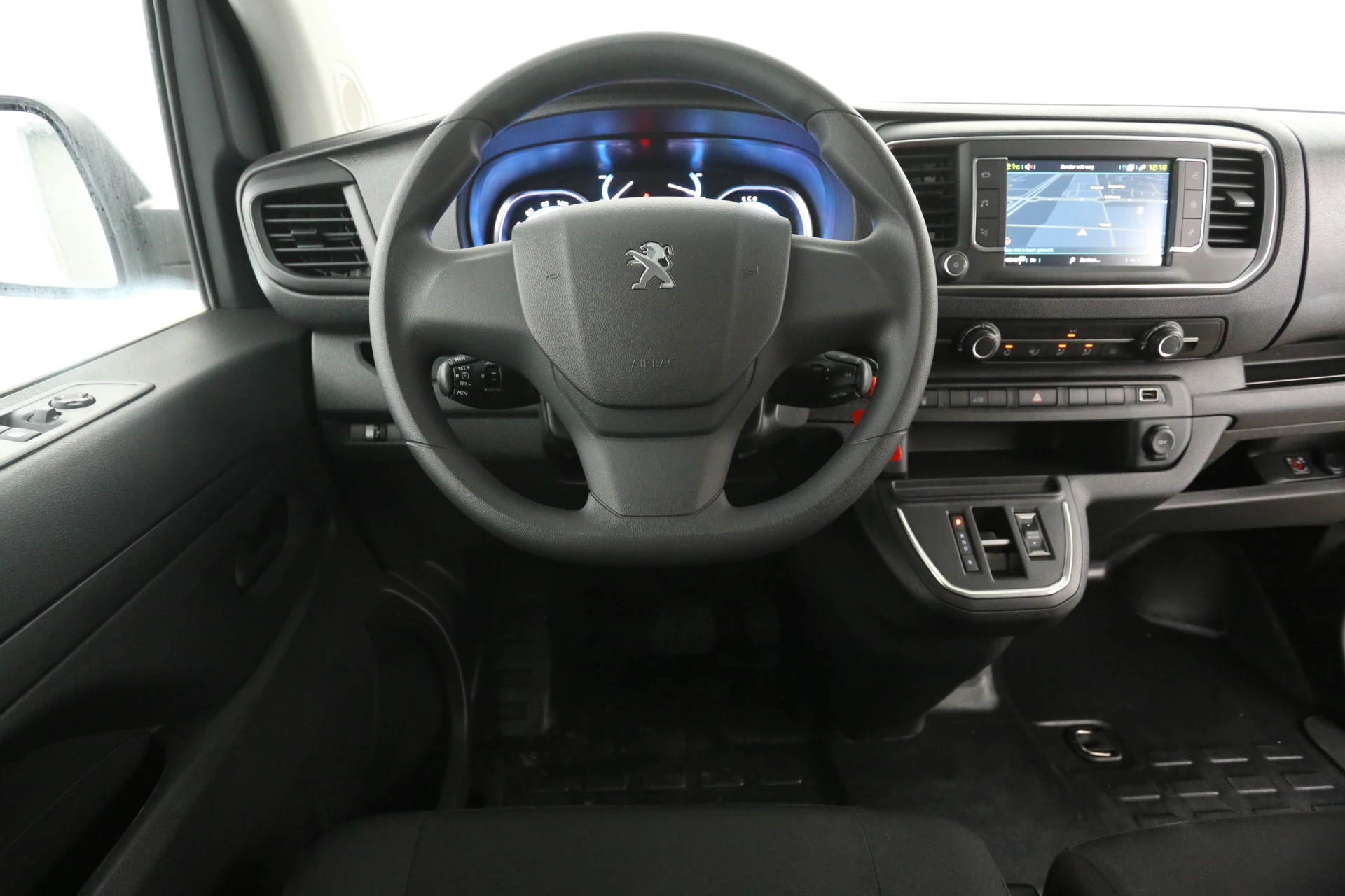Hoofdafbeelding Peugeot e-Expert