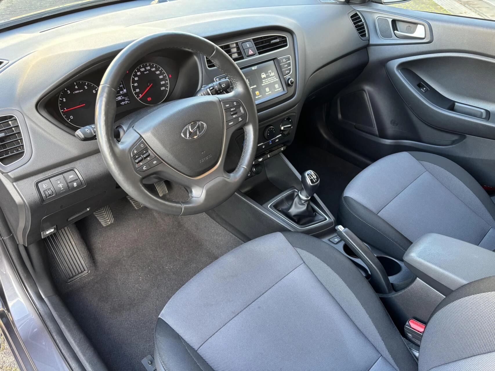 Hoofdafbeelding Hyundai i20