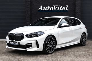 BMW 1 Serie 118i M Sport | Camera | Sportleder | Stoelverwarming | Live Cockpit Prof. | Adaptive Cruise | 19"