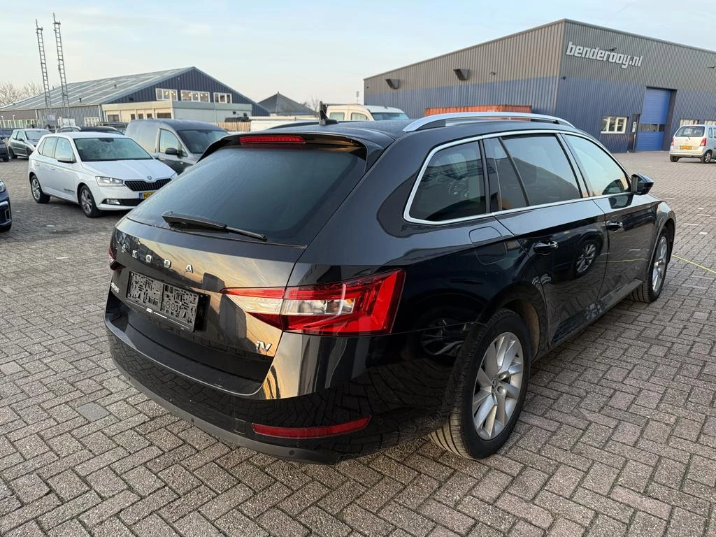 Hoofdafbeelding Škoda Superb