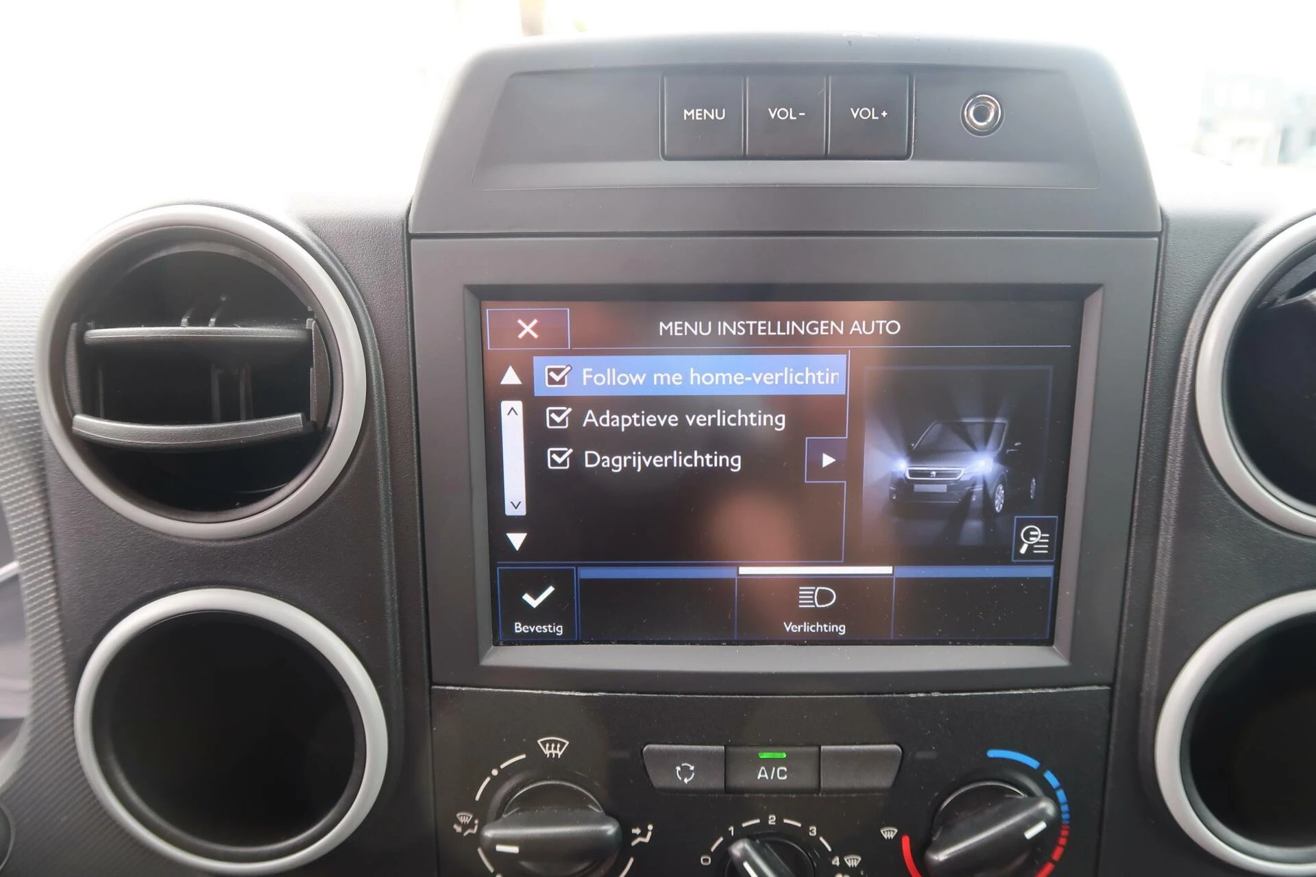 Hoofdafbeelding Peugeot Partner