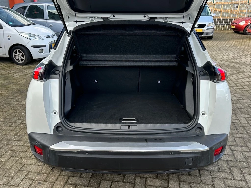 Hoofdafbeelding Peugeot e-2008