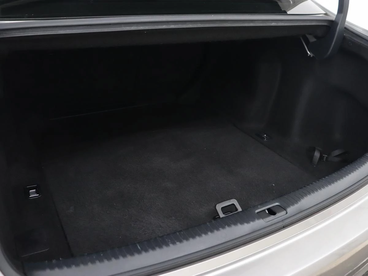 Hoofdafbeelding Lexus IS