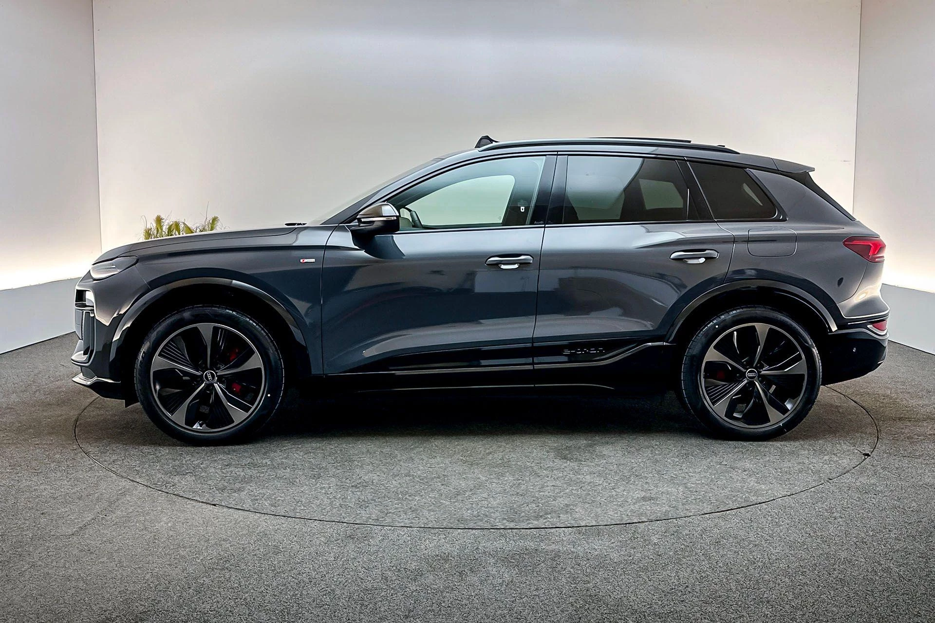 Hoofdafbeelding Audi Q6 e-tron