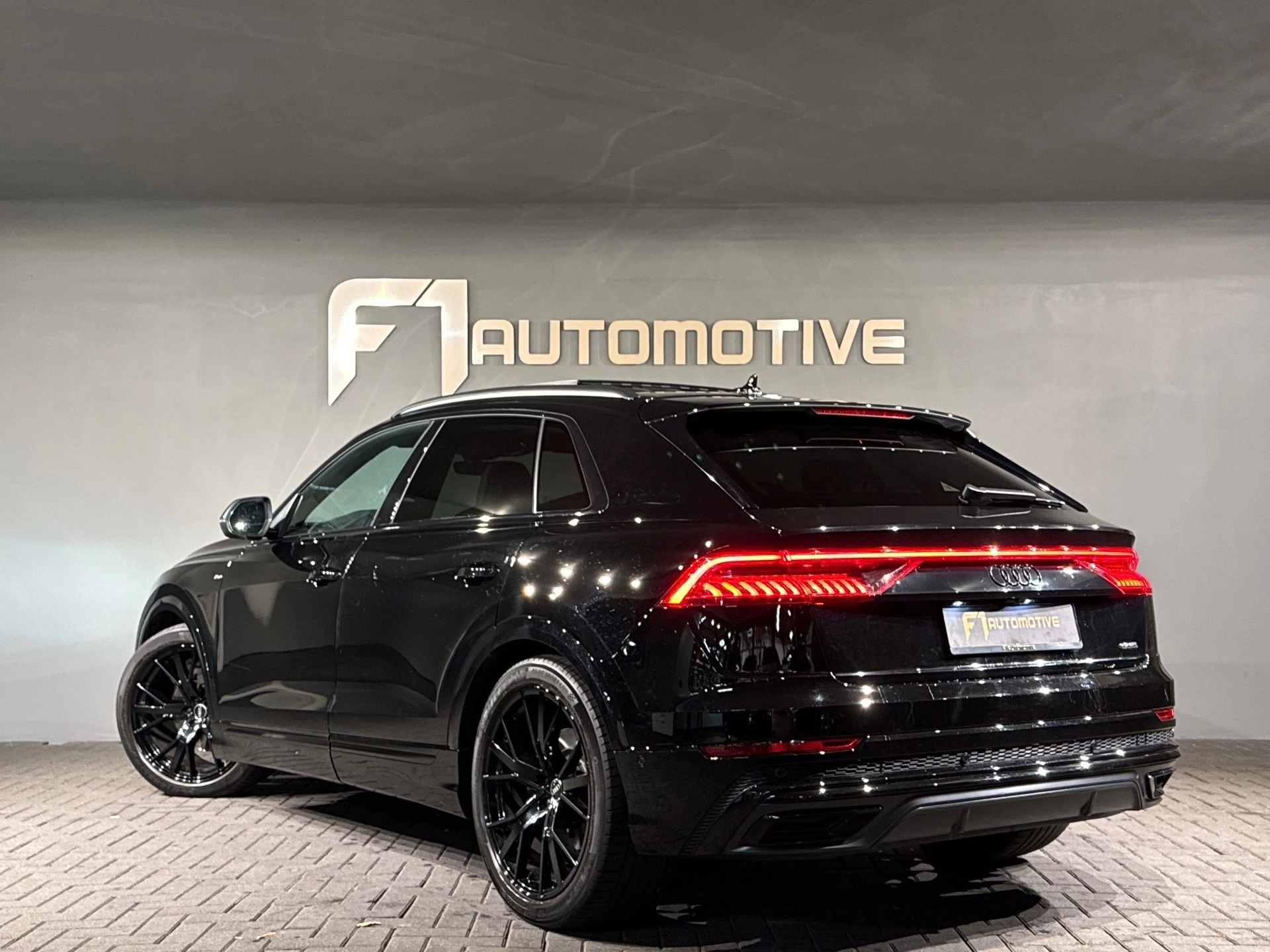 Hoofdafbeelding Audi Q8