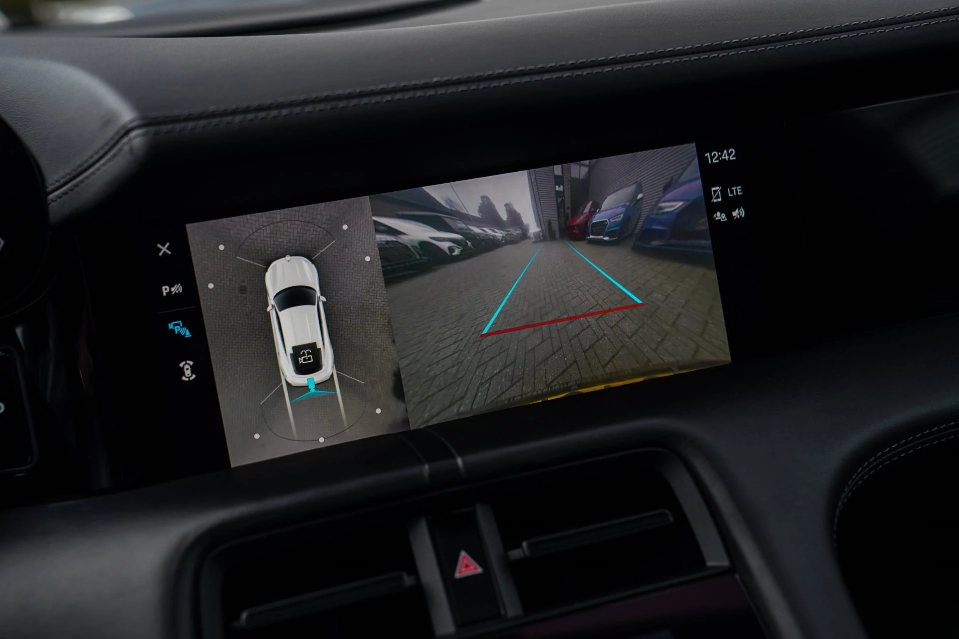 Hoofdafbeelding Porsche Taycan