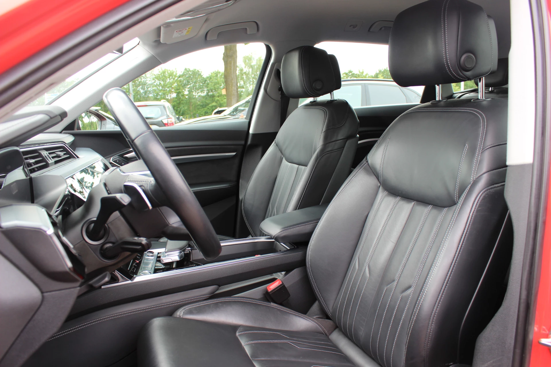 Hoofdafbeelding Audi e-tron