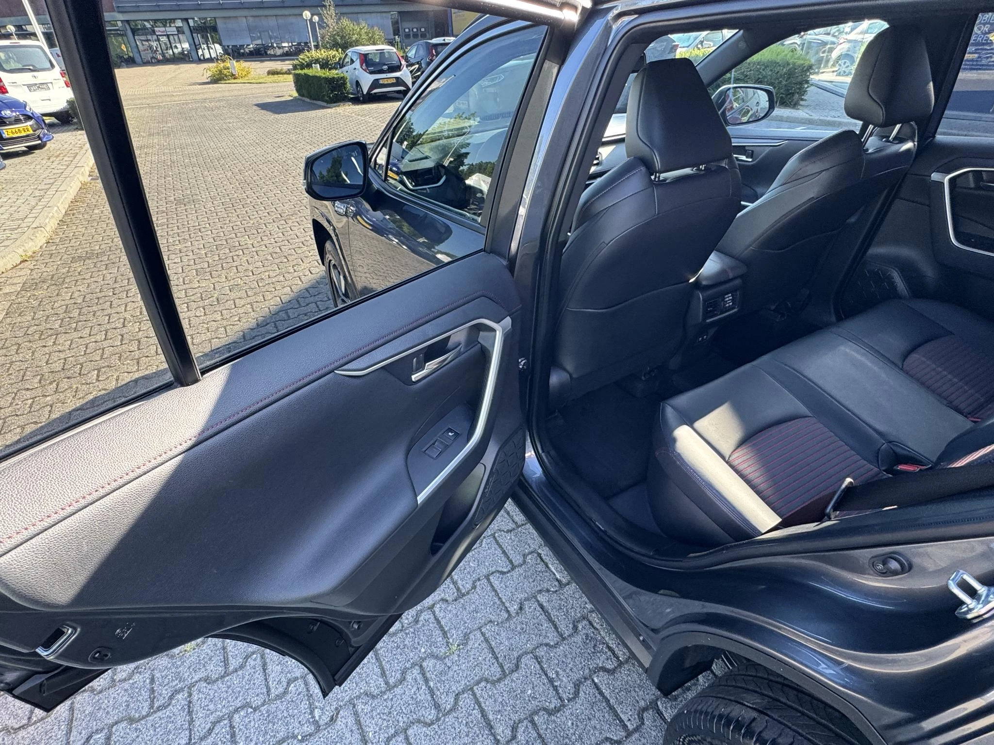 Hoofdafbeelding Toyota RAV4