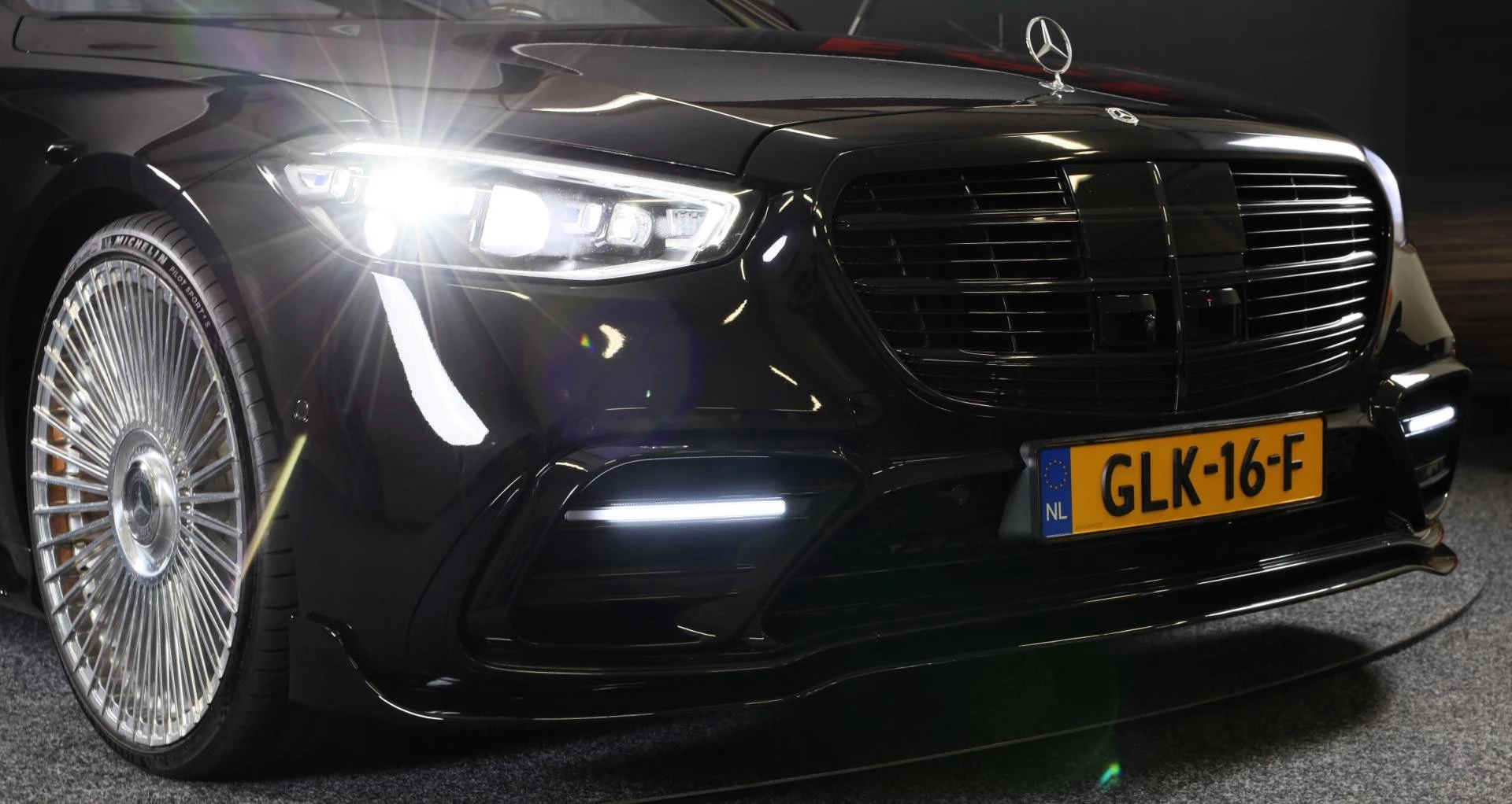 Hoofdafbeelding Mercedes-Benz S-Klasse