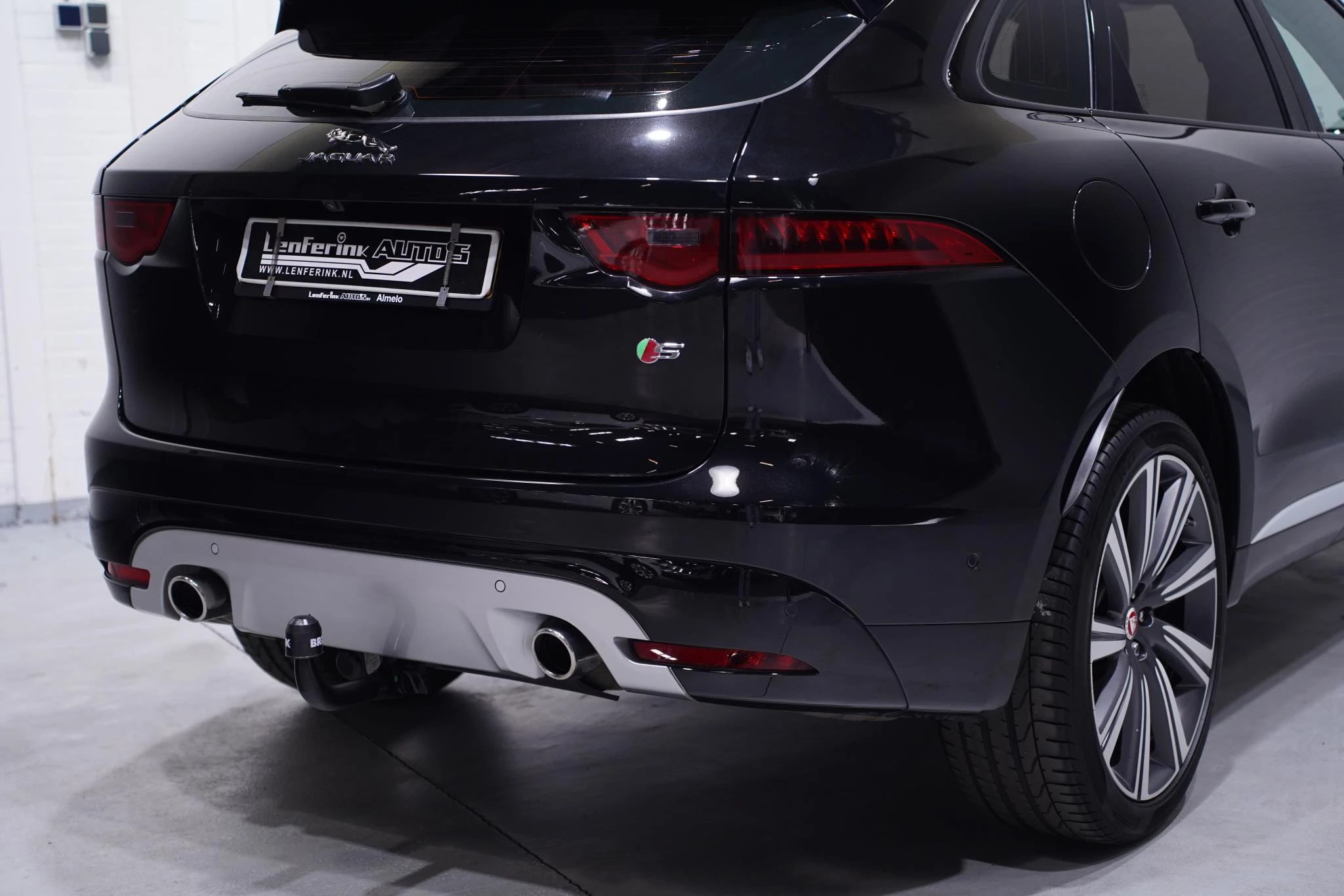 Hoofdafbeelding Jaguar F-PACE