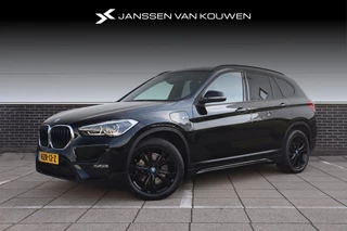 BMW X1 xDrive25e * PHEV * Sport Line * Navigatie * Stoelverwarming * LED Koplampen *
