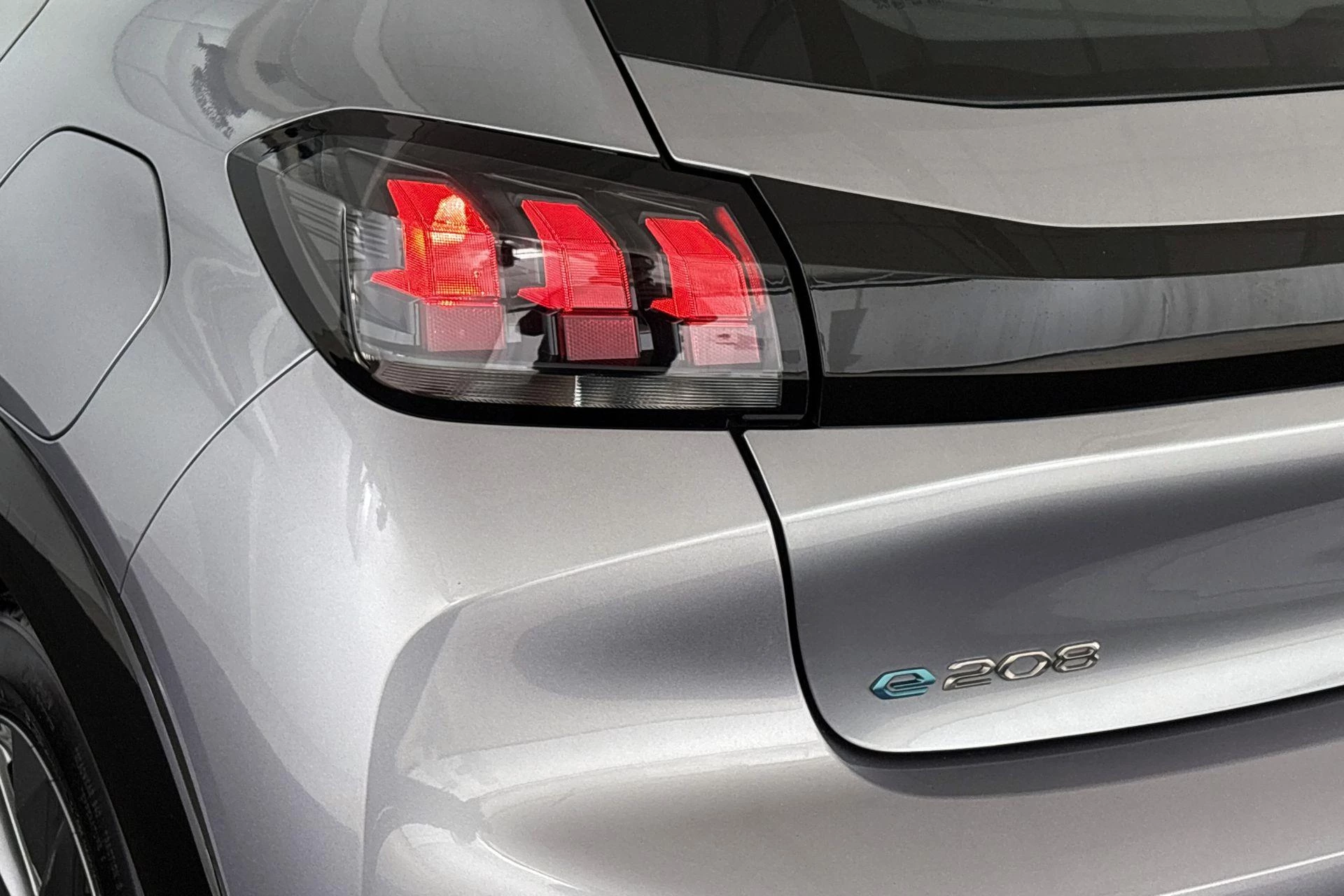 Hoofdafbeelding Peugeot e-208