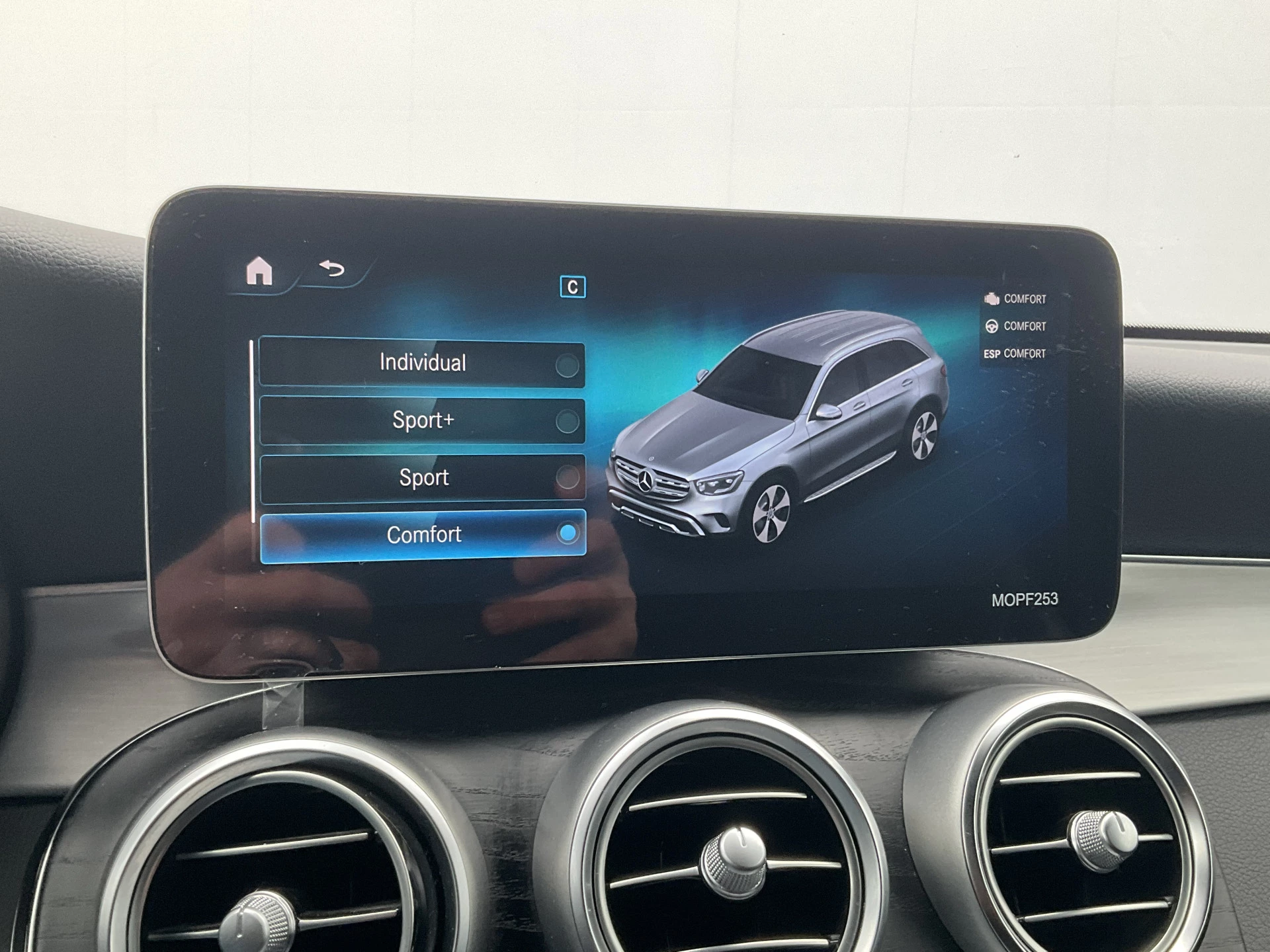 Hoofdafbeelding Mercedes-Benz GLC