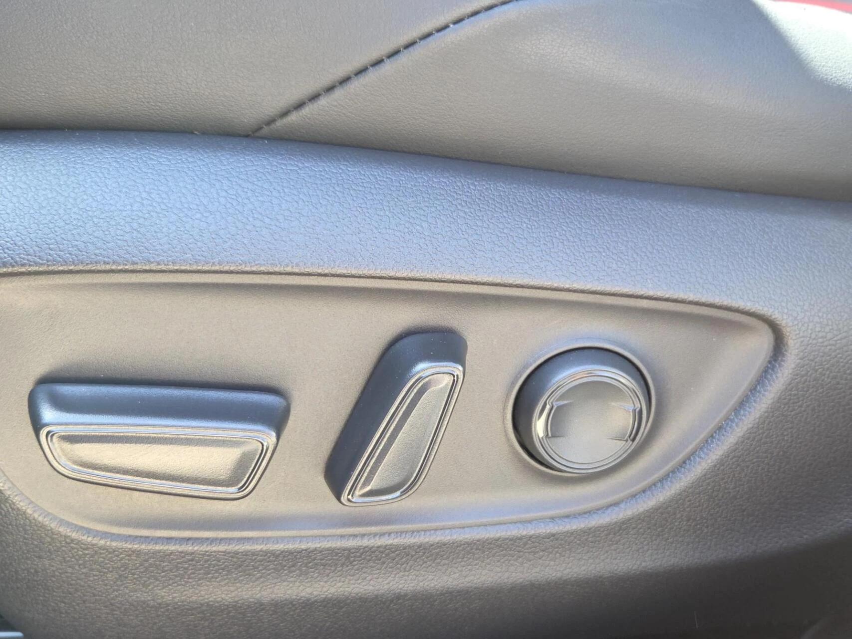 Hoofdafbeelding Suzuki Across