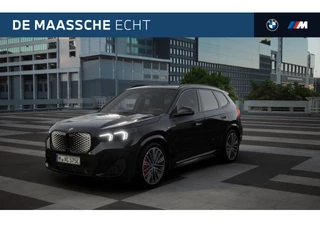 Hoofdafbeelding BMW iX1 BMW iX1 eDrive20 M Sport / Panoramadak / Trekhaak / Sportstoelen / M Adaptief onderstel / Comfort Access / Stoelverwarming / Adaptieve LED / Parking Assistant Plus / Head-Up / Harman Kardon