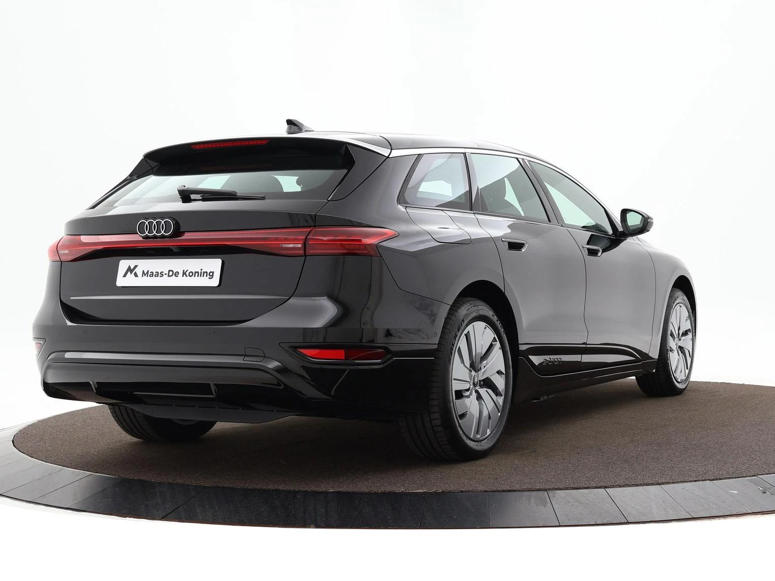 Hoofdafbeelding Audi A6 Avant e-tron