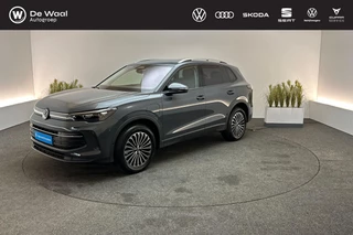 Volkswagen Tiguan 1.5 204pk DSG eHybrid Life Edition | Trekhaak Zwenkbaar, Verwarmde Voorstoelen en Achterbank, 18" LM Velgen |