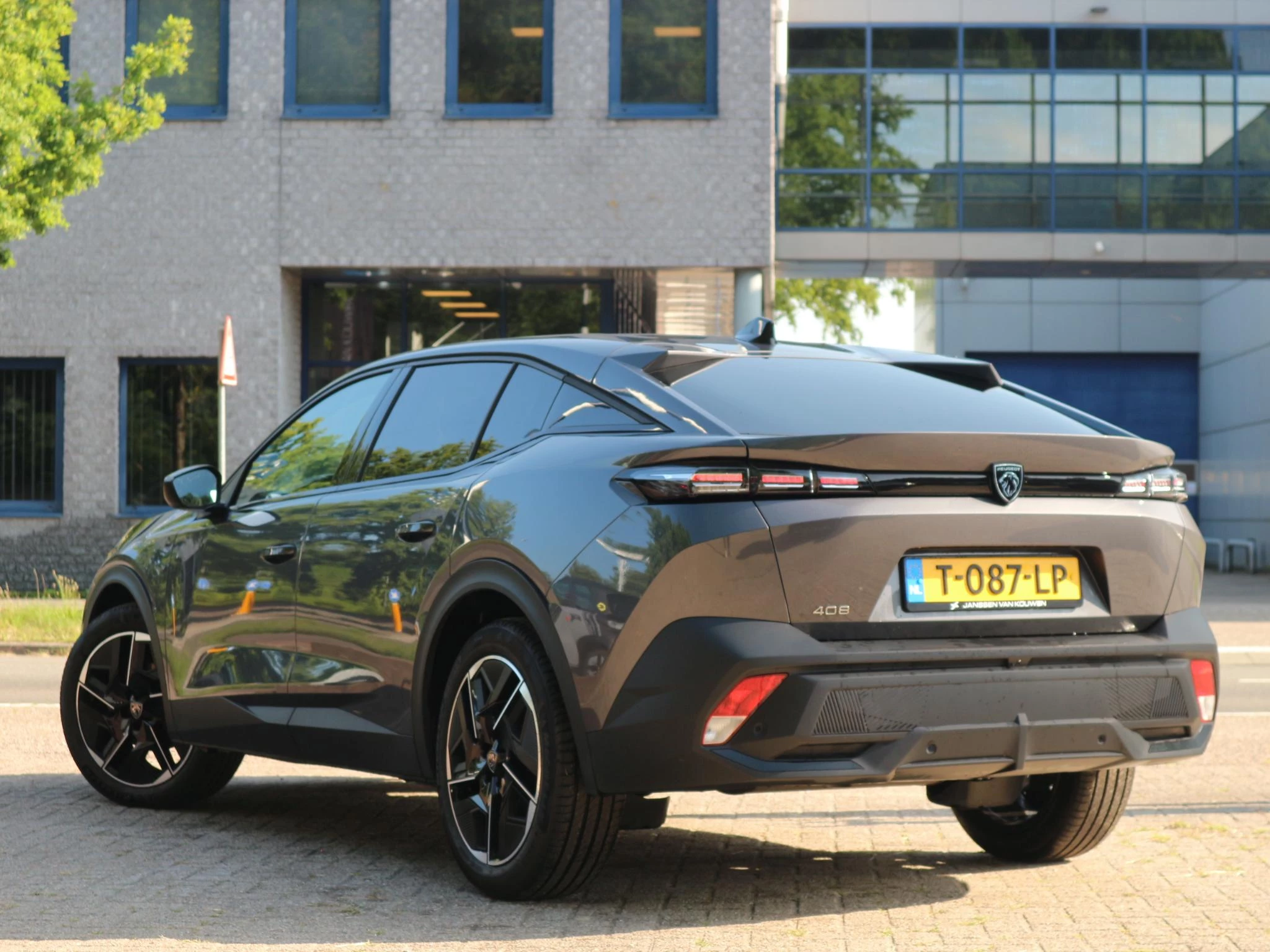 Hoofdafbeelding Peugeot 408