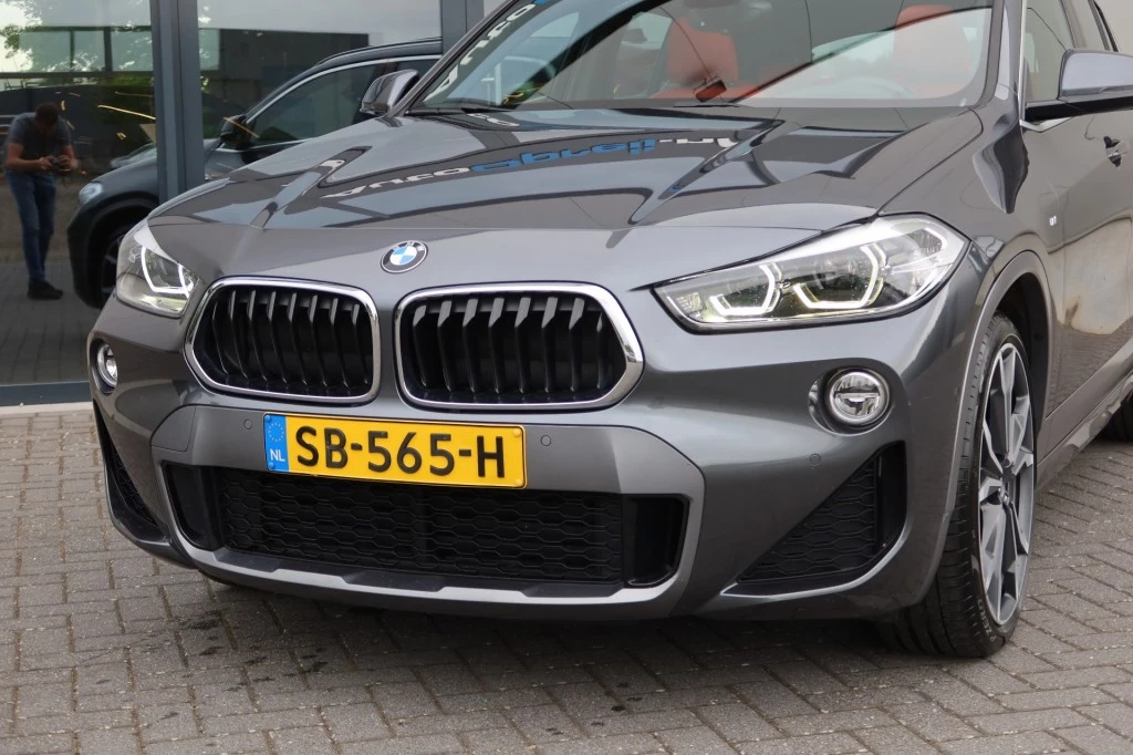Hoofdafbeelding BMW X2