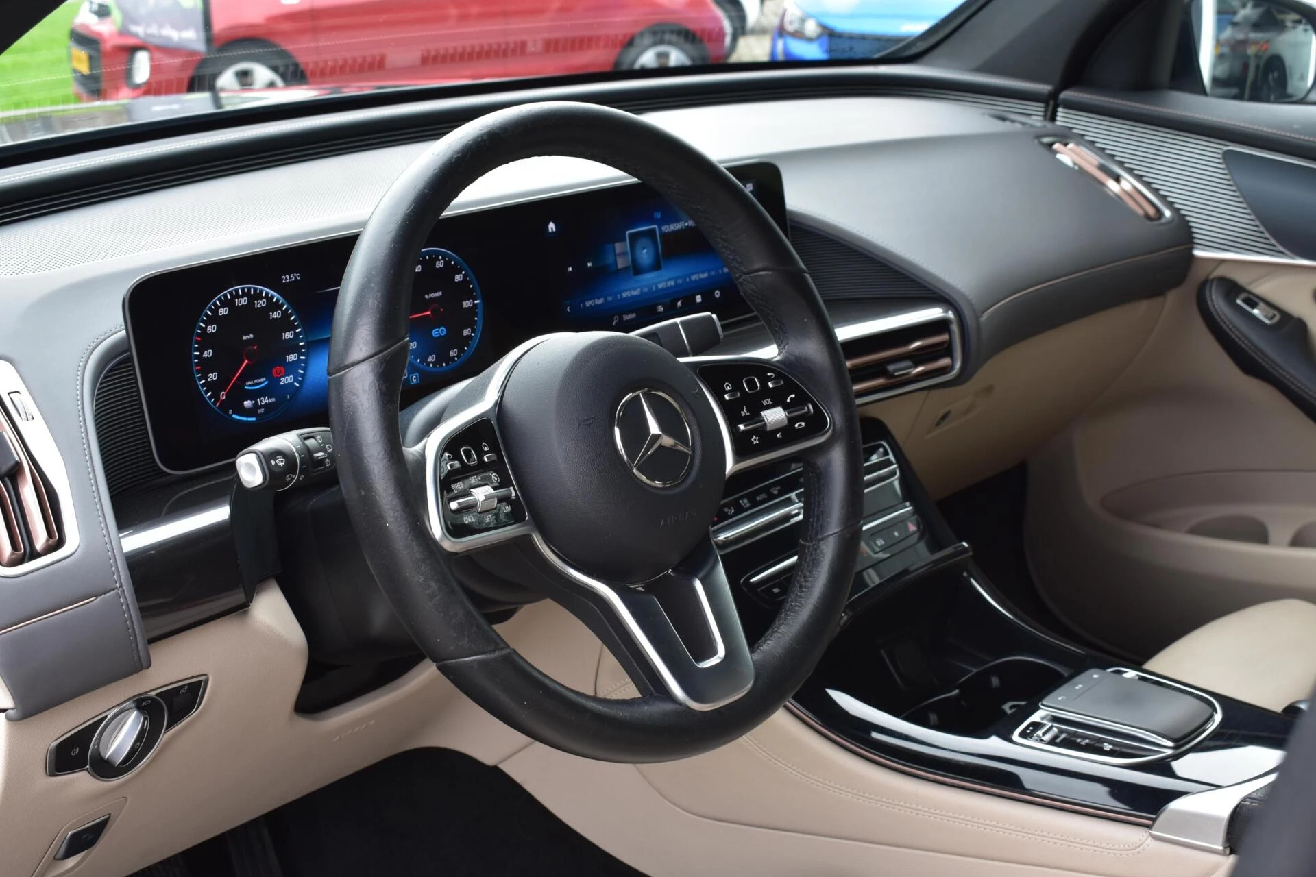 Hoofdafbeelding Mercedes-Benz EQC