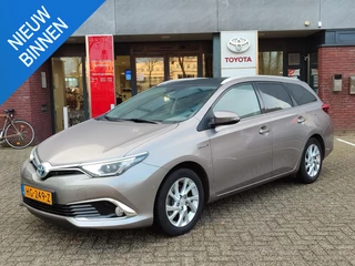 Toyota Auris Touring Sports 1.8 Hybrid LEASE PRO STOELVERW 4S-BANDEN PARK-SENSOREN BLUETOOTH CRUISE NAVI CLIMA CAMERA KEYLESS PANODAK NL-AUTO