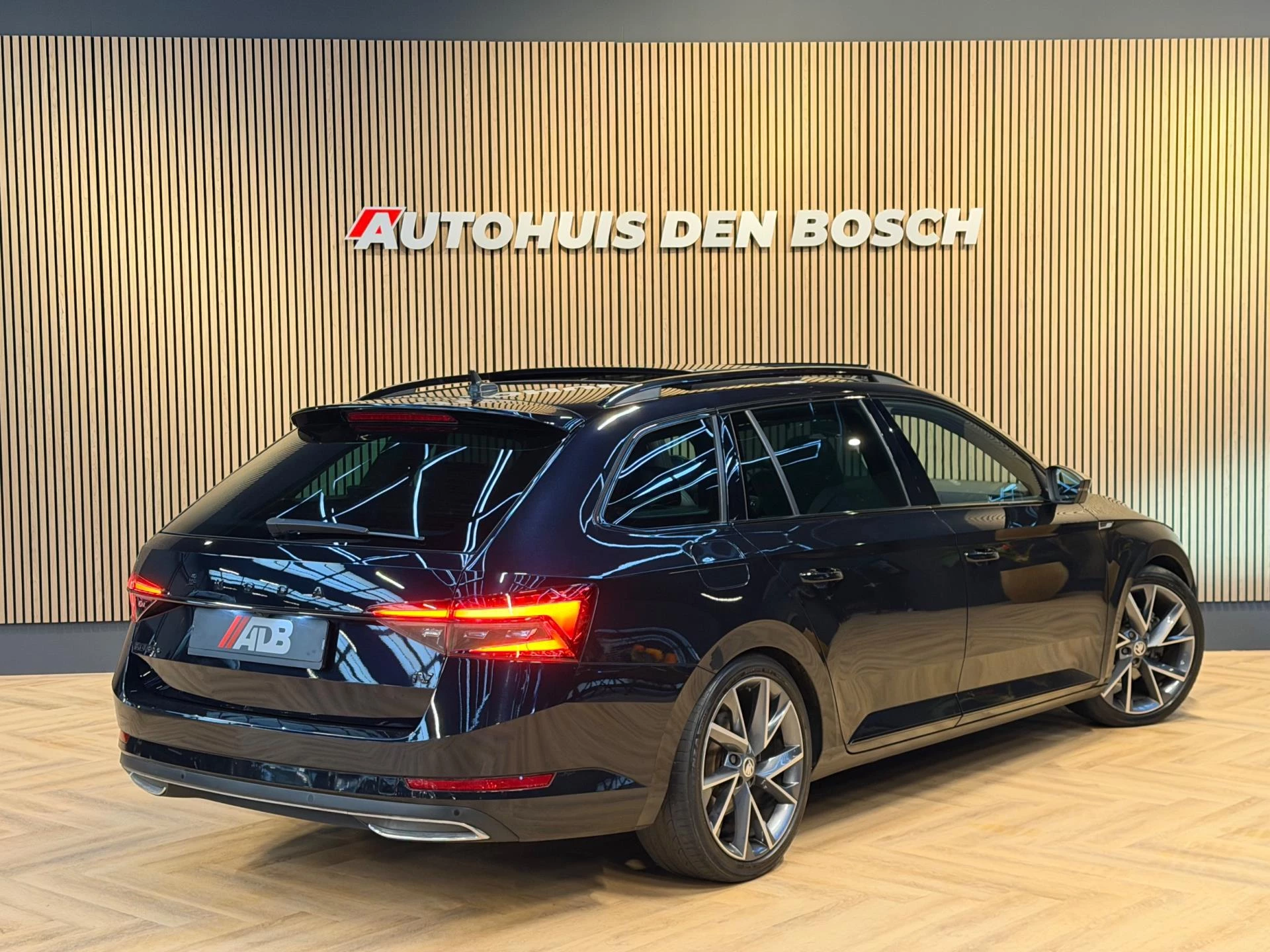 Hoofdafbeelding Škoda Superb