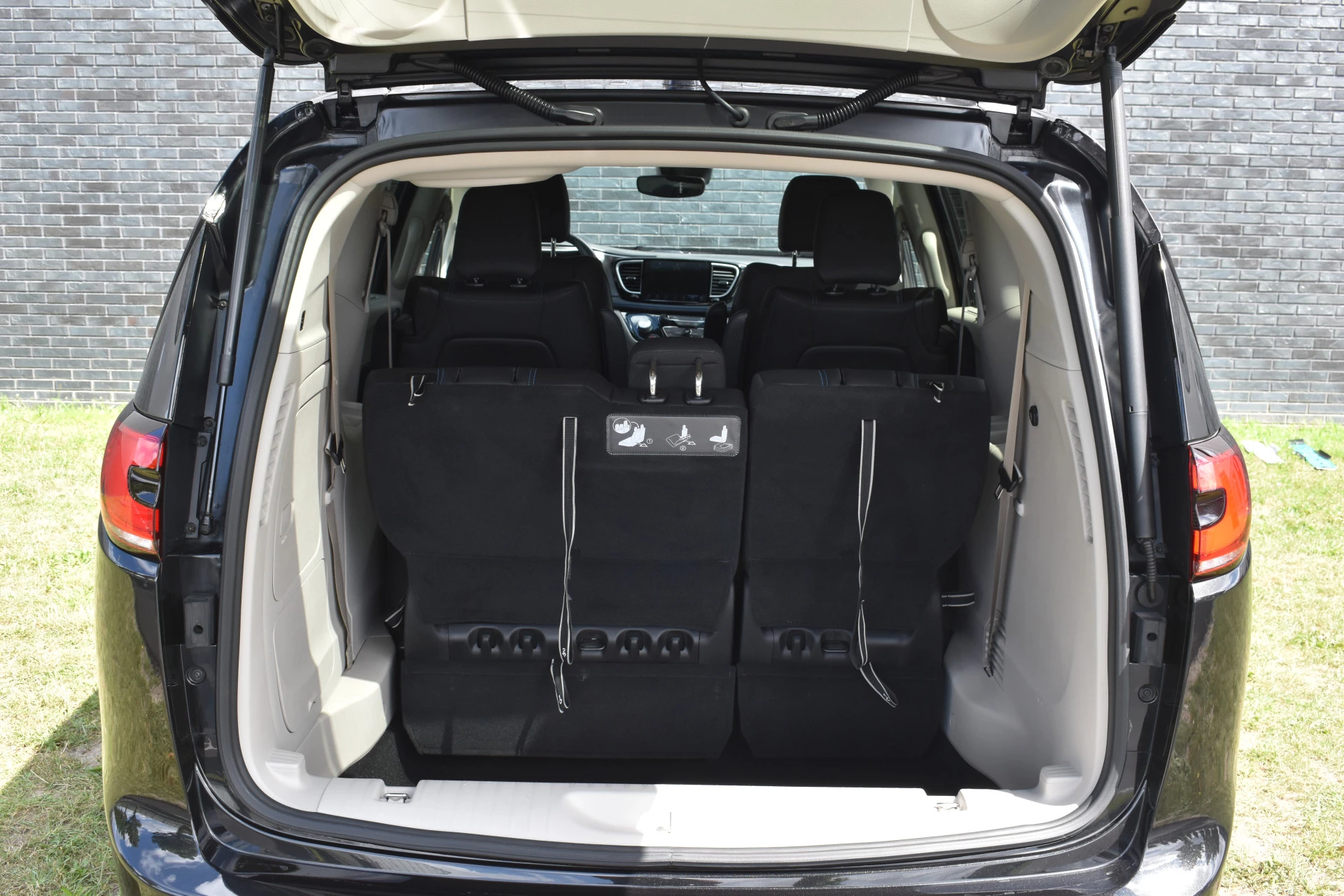 Hoofdafbeelding Chrysler Pacifica