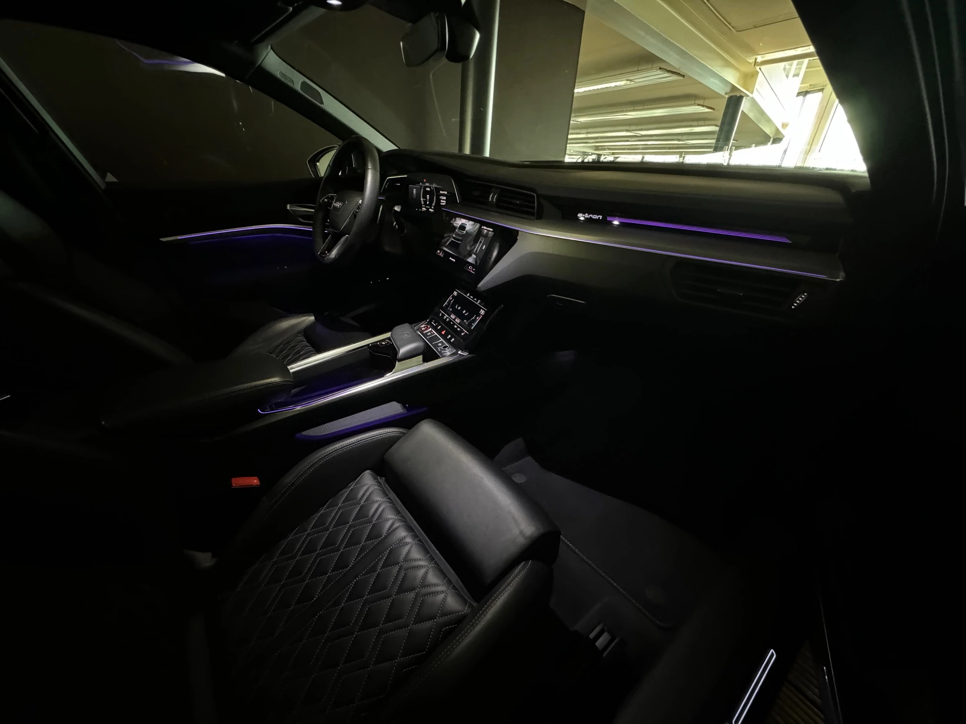 Hoofdafbeelding Audi e-tron