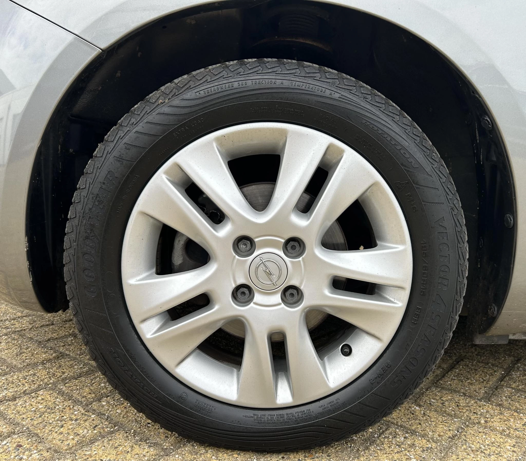 Hoofdafbeelding Opel Agila