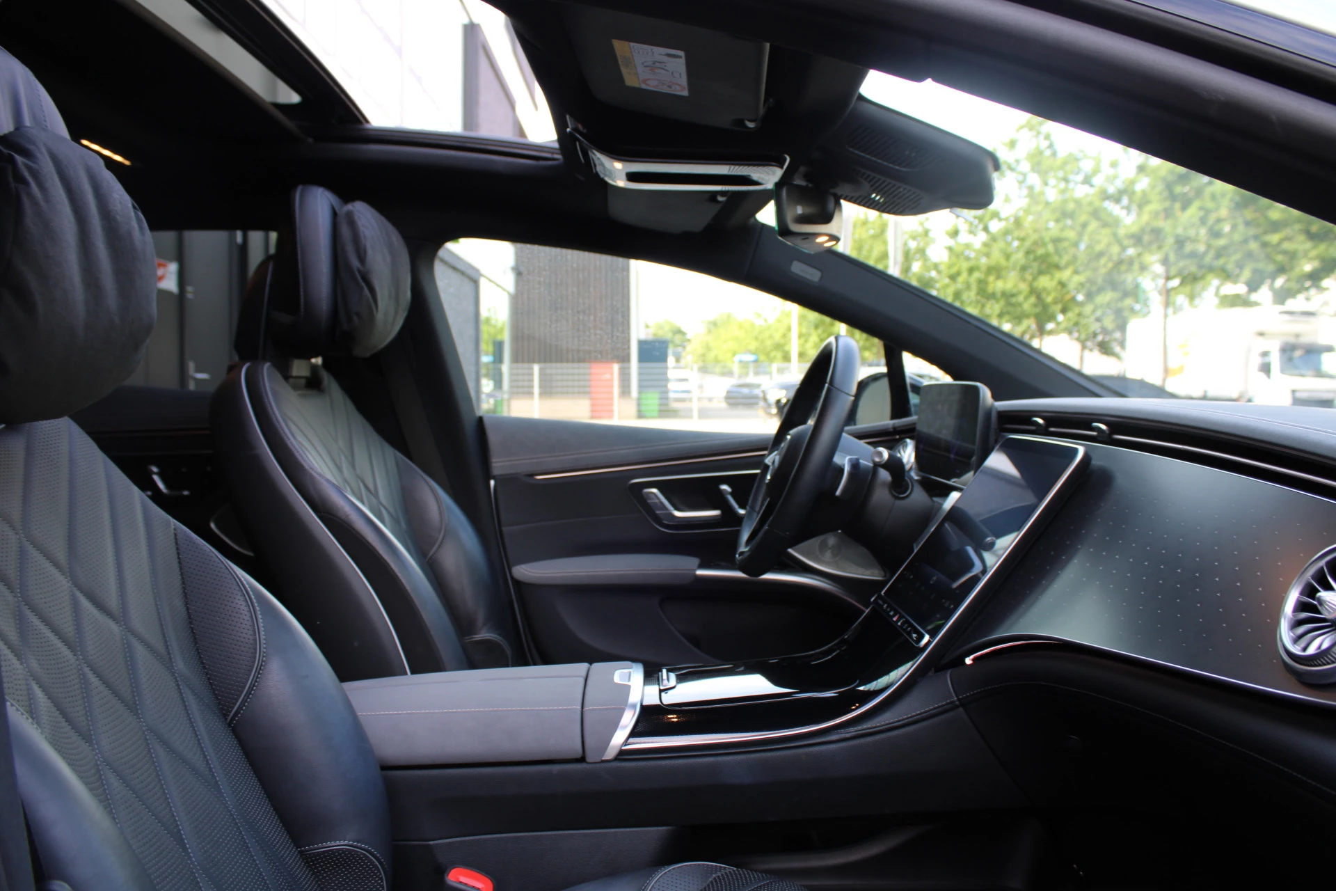 Hoofdafbeelding Mercedes-Benz EQS