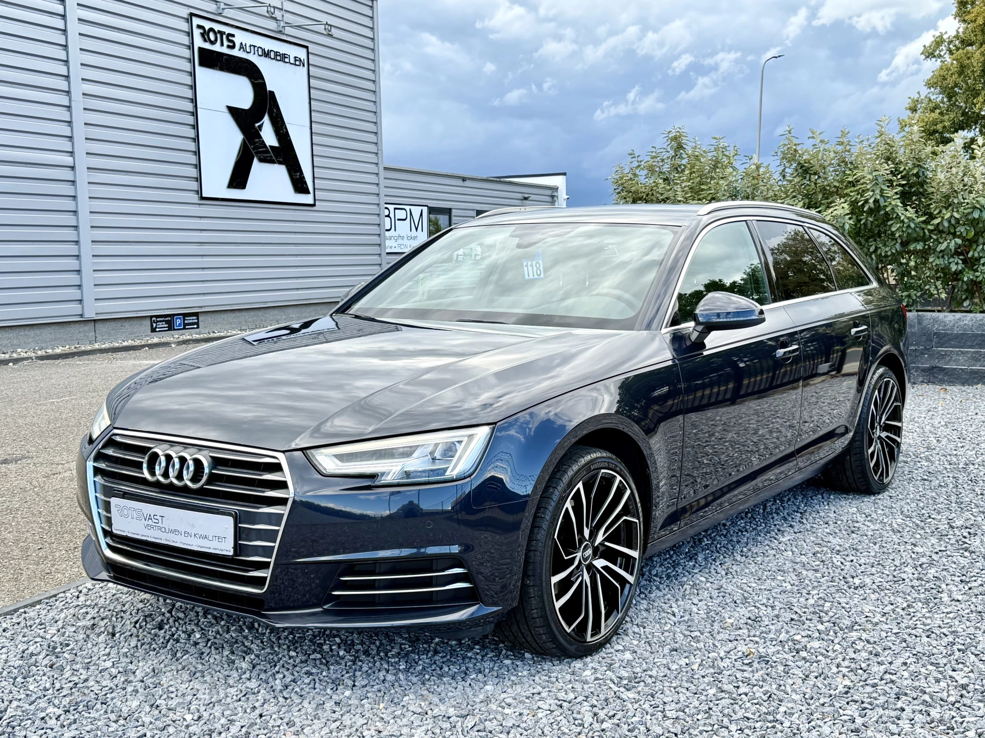 Hoofdafbeelding Audi A4
