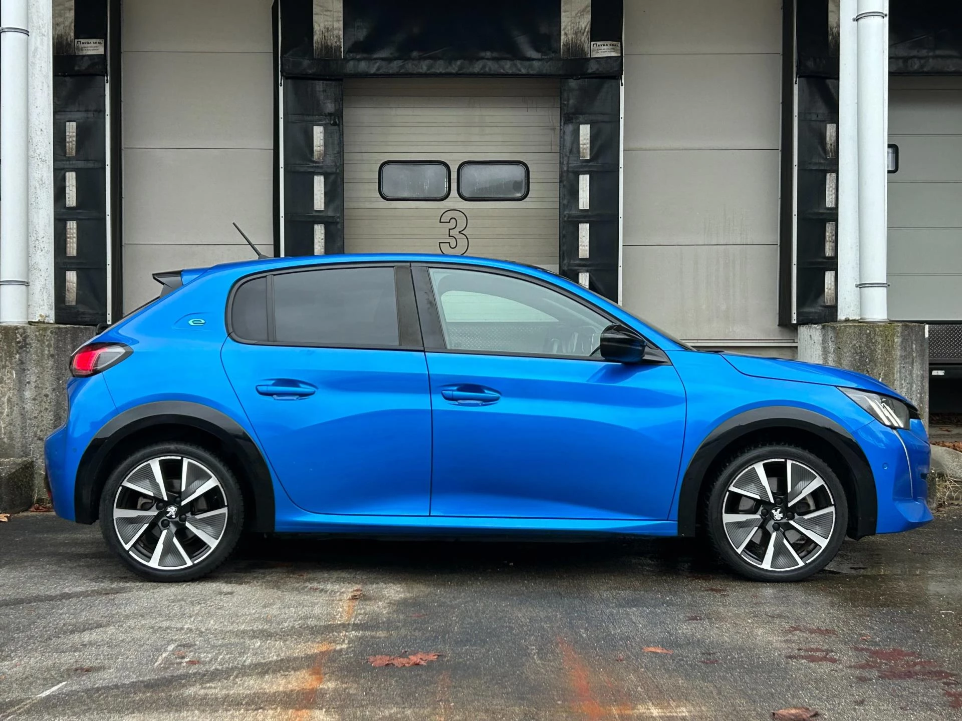 Hoofdafbeelding Peugeot e-208