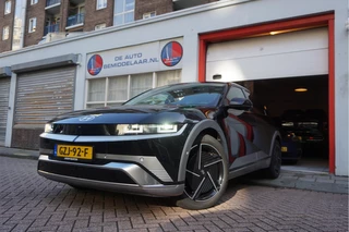 Hoofdafbeelding Hyundai IONIQ 5 Hyundai IONIQ 5 Lounge 84 kWh | Long Range | LEER | Head Up Display | Adaptive + Lane | Memory + stoel- en stuurverwarming + stoelkoeling | Premium audio | 360 camera | Sfeerverlichting | BTW