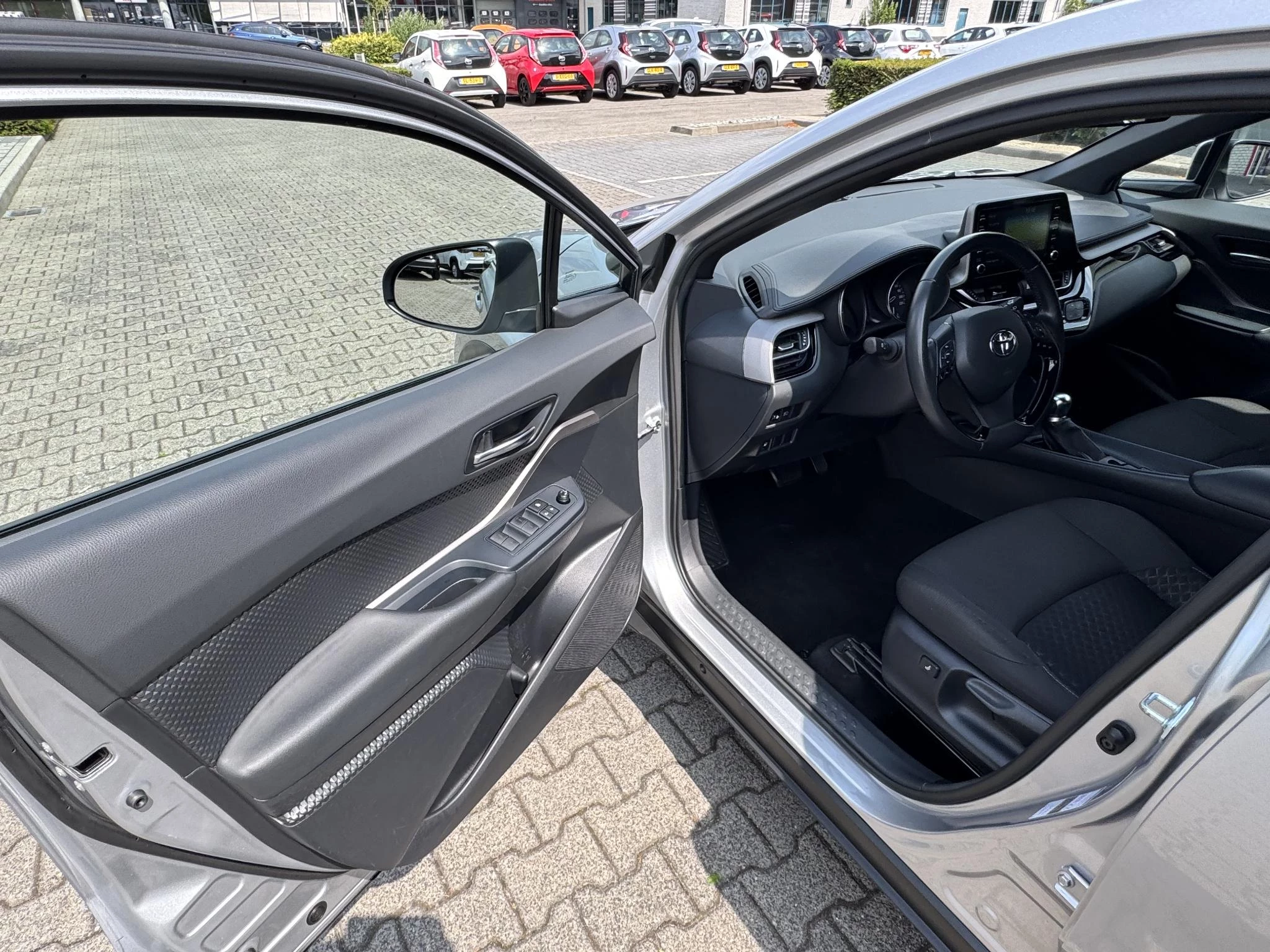 Hoofdafbeelding Toyota C-HR