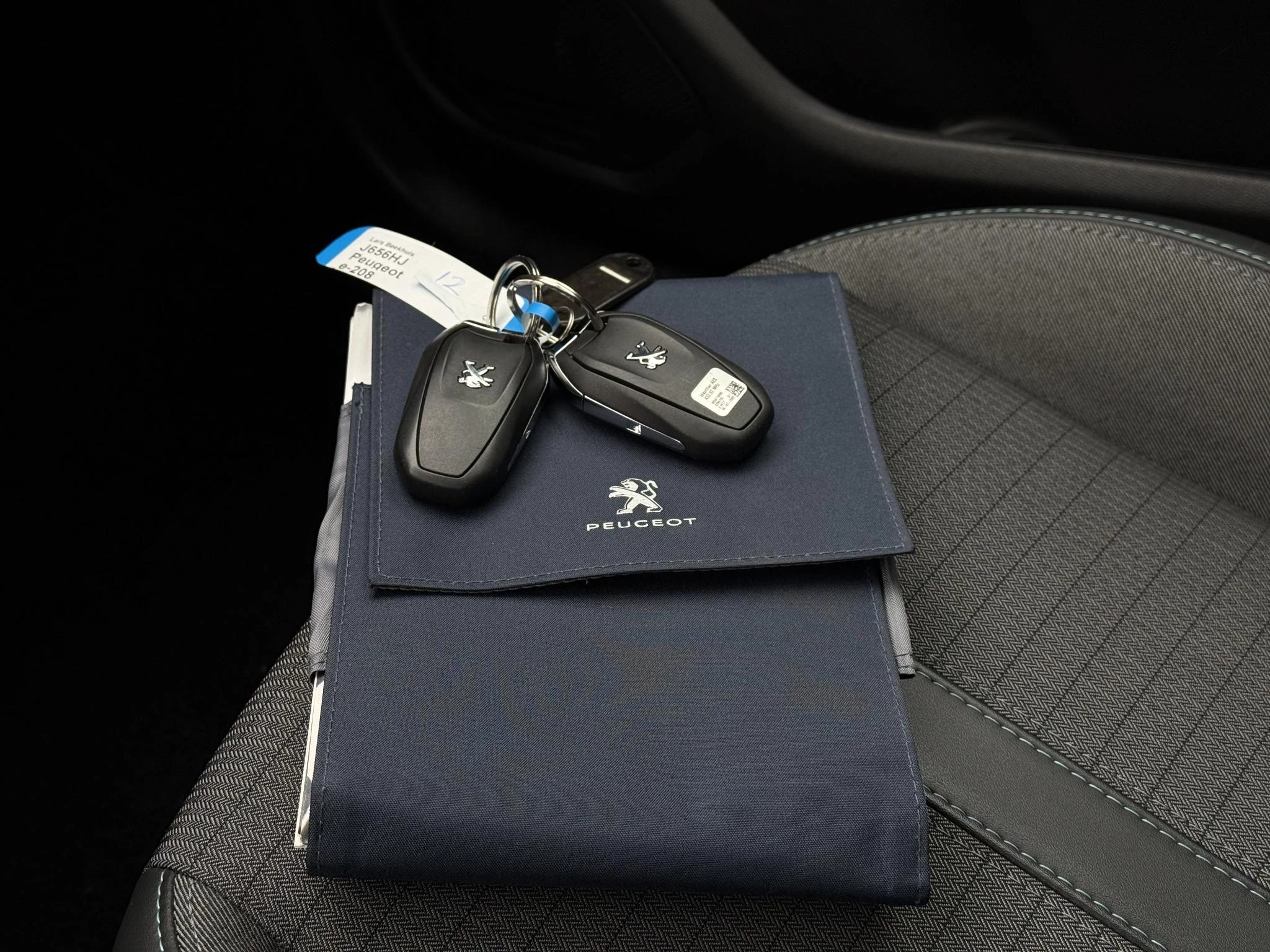 Hoofdafbeelding Peugeot e-208