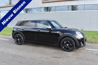 Hoofdafbeelding MINI Clubman MINI Clubman 1.5 Cooper Pepper Automaat Navigatie Keyless-go Leer interieur