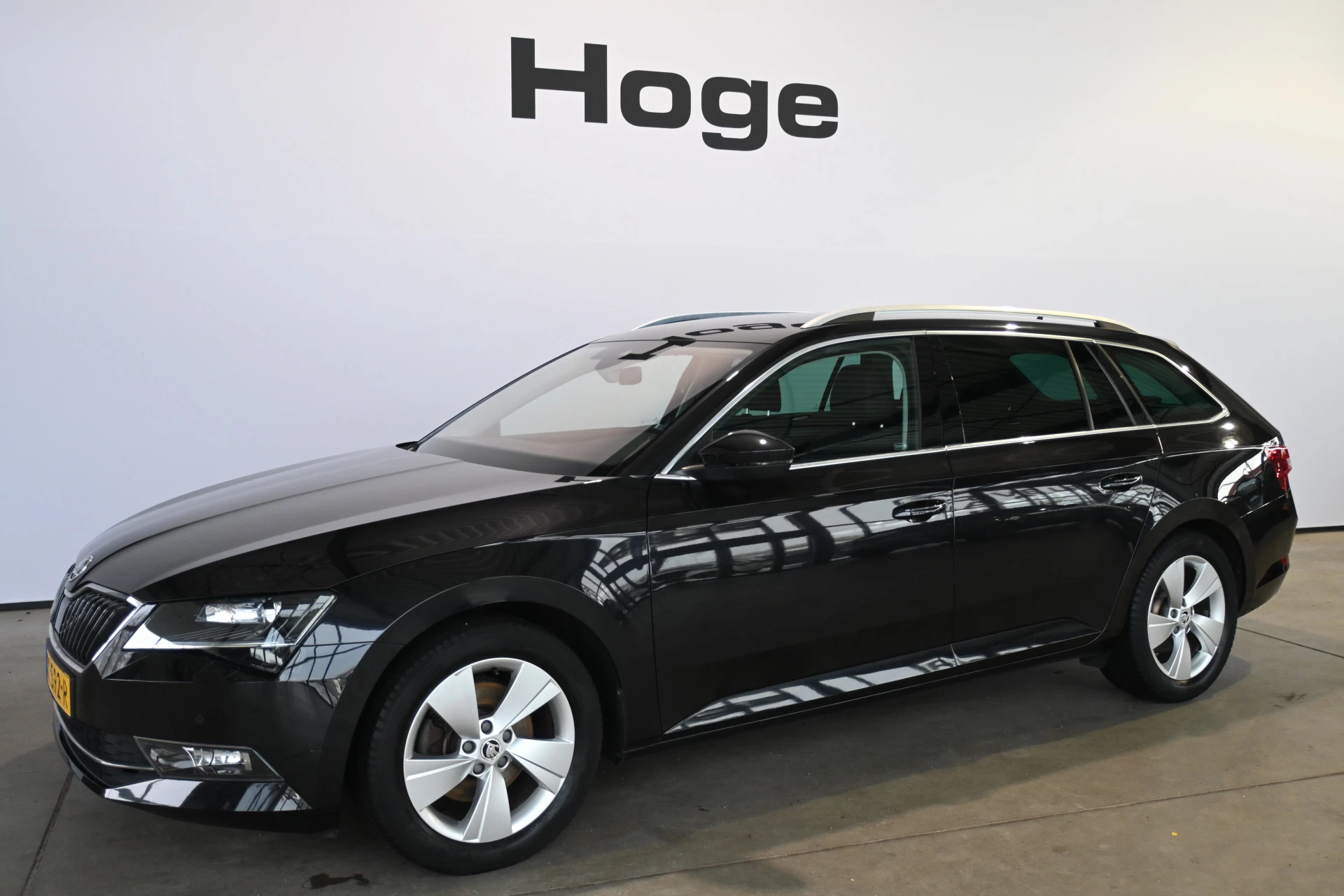 Hoofdafbeelding Škoda Superb