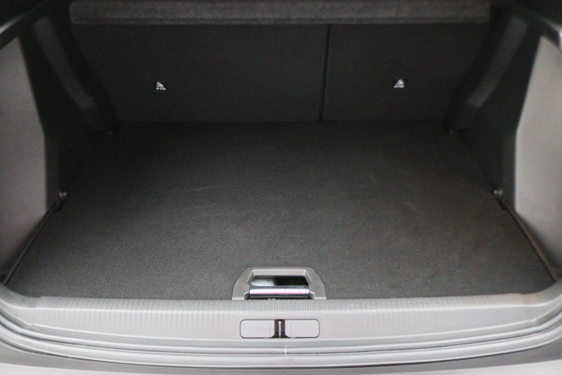 Hoofdafbeelding Peugeot e-2008