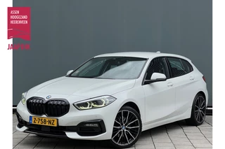 BMW 1 Serie BWJ 2021 | 118i 136PK High Ex AUTOMAAT | SPORTSTOELEN | CLIMA | NAVI | CARPLAY | PDC 2X | LEDER/STOF | 18'' LMV