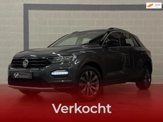 Hoofdafbeelding Volkswagen T-Roc Volkswagen T-Roc 1.5 TSI / DSG / VIRTUAL / CARPLAY / CRUISE / ACC / GARANTIE /