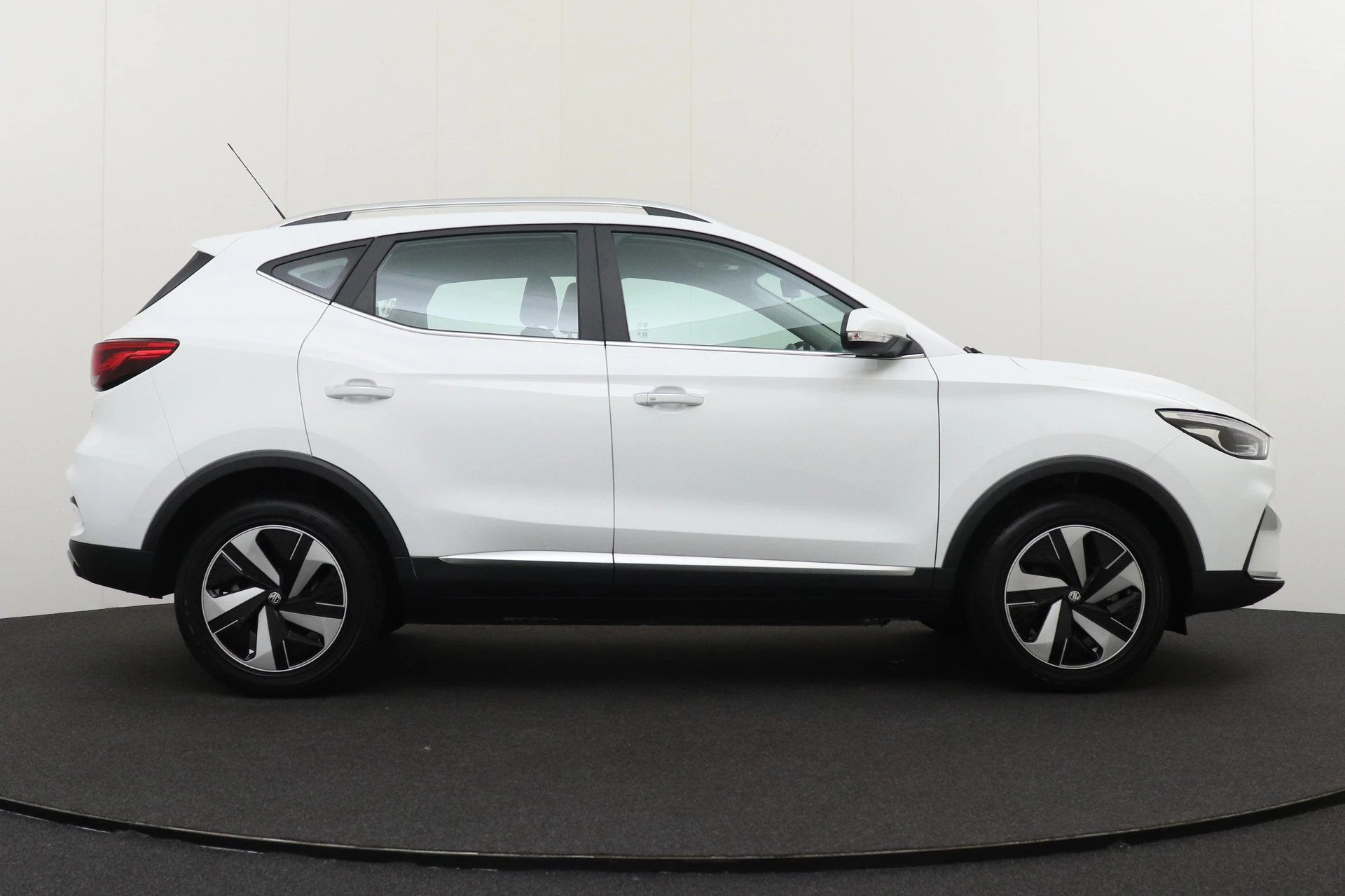 Hoofdafbeelding MG ZS
