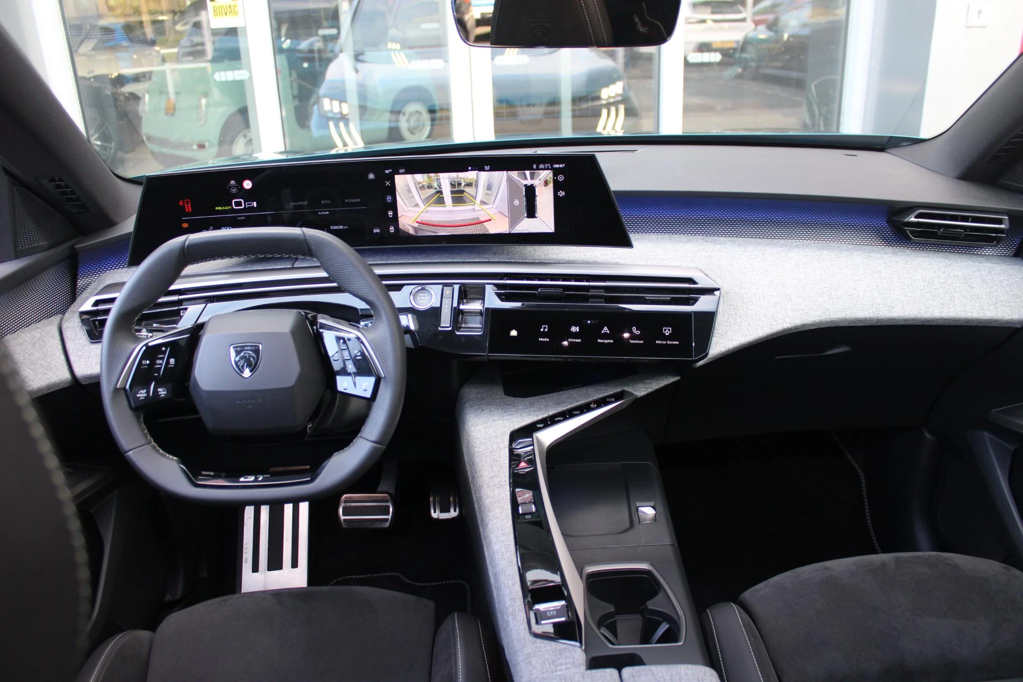 Hoofdafbeelding Peugeot e-5008