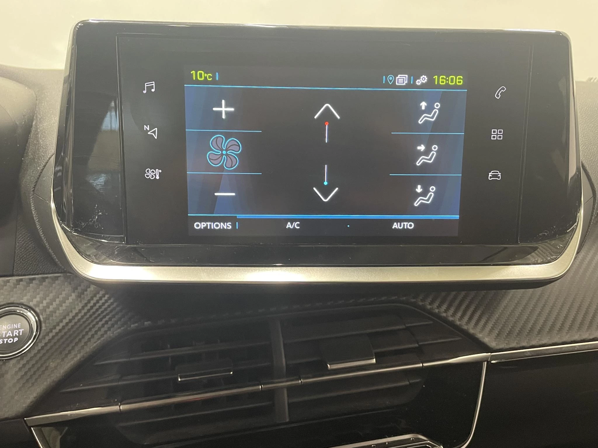 Hoofdafbeelding Peugeot e-208