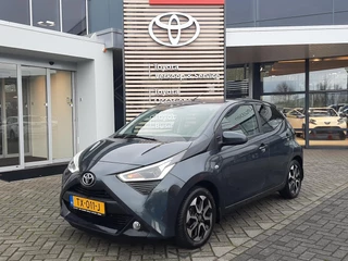 Toyota Aygo 1.0 VVT-i x-first ALL-SEASON LM-VELGEN TREKHAAK BLUETOOTH CAMERA AIRCO
