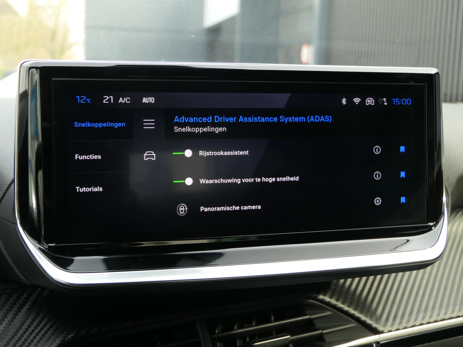 Hoofdafbeelding Peugeot e-2008