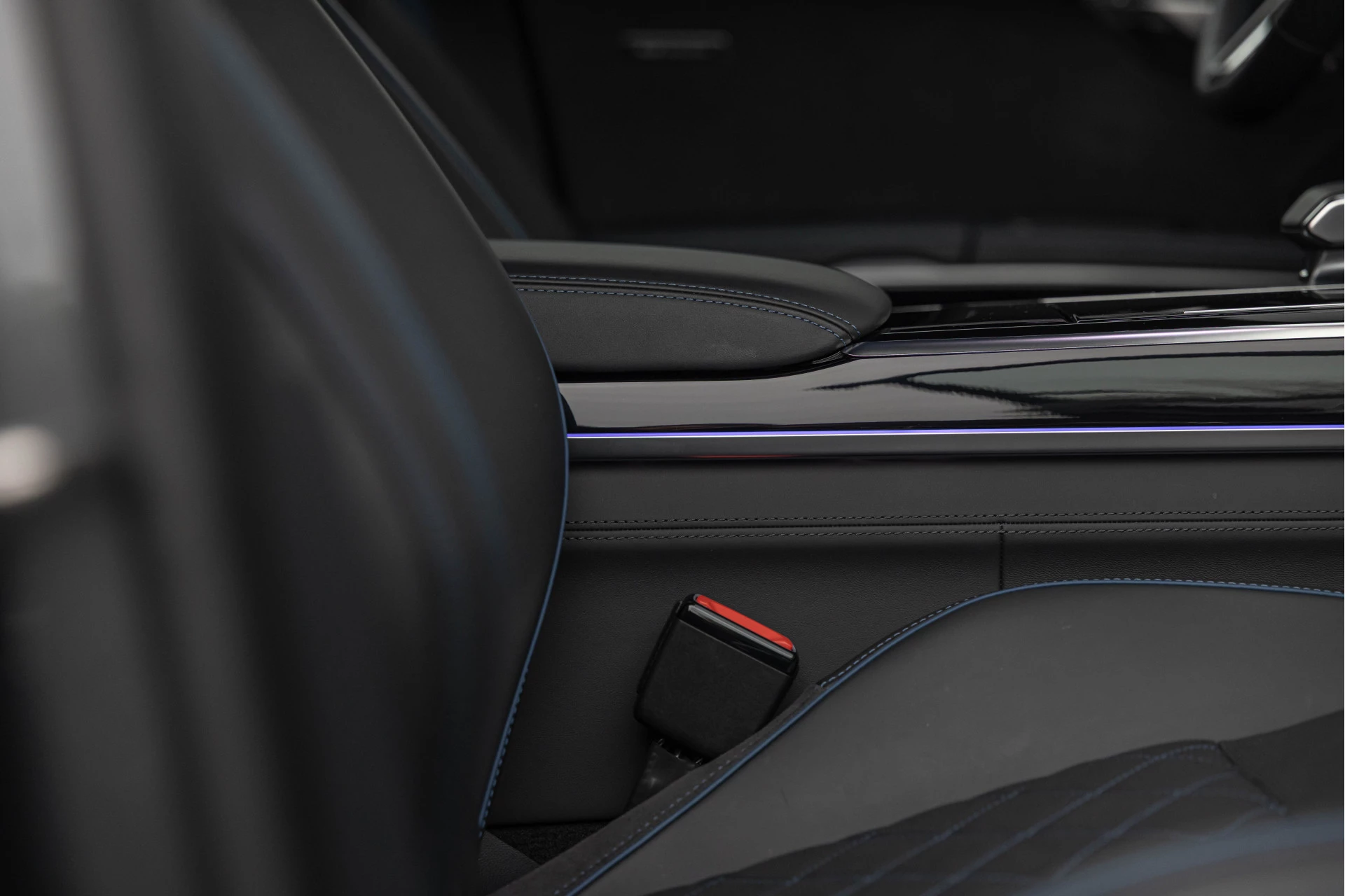 Hoofdafbeelding Audi A8