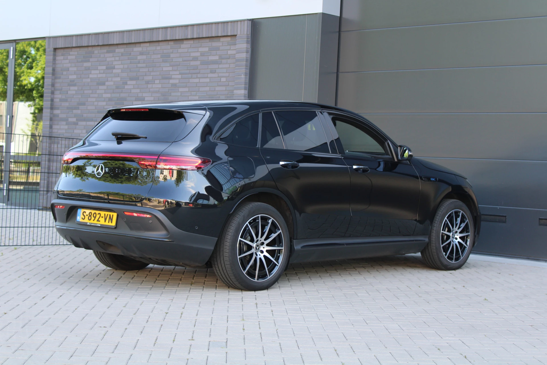 Hoofdafbeelding Mercedes-Benz EQC