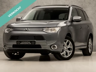 Mitsubishi Outlander 2.0 PHEV Instyle 203Pk Automaat (SCHUIFDAK, NAVIGATIE, CAMERA, LEDER, STOELVERWARMING, ELEK SPORTSTOELEN, KEYLESS, CRUISE, XENON, NIEUWSTAAT)