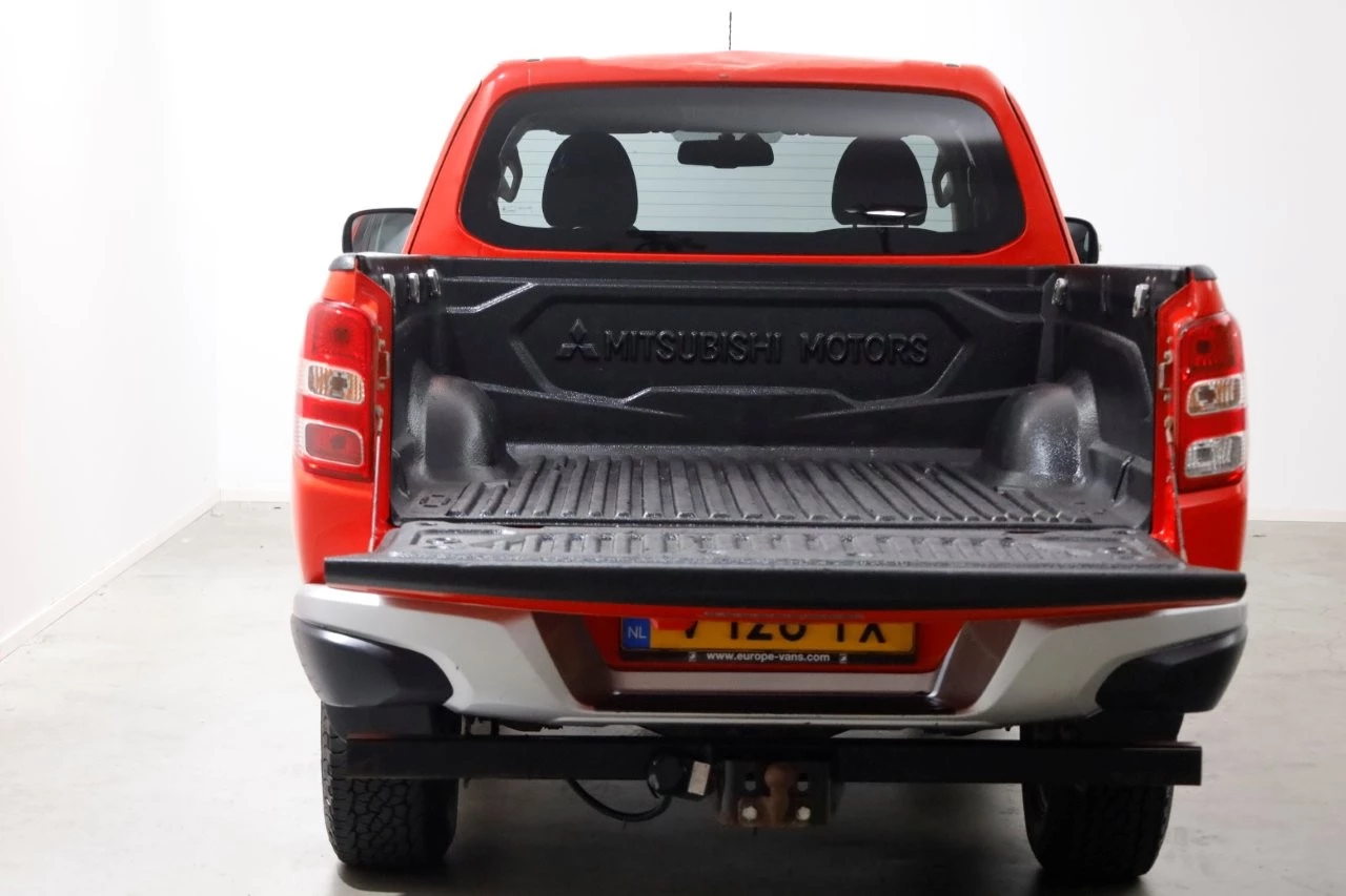 Hoofdafbeelding Mitsubishi L200